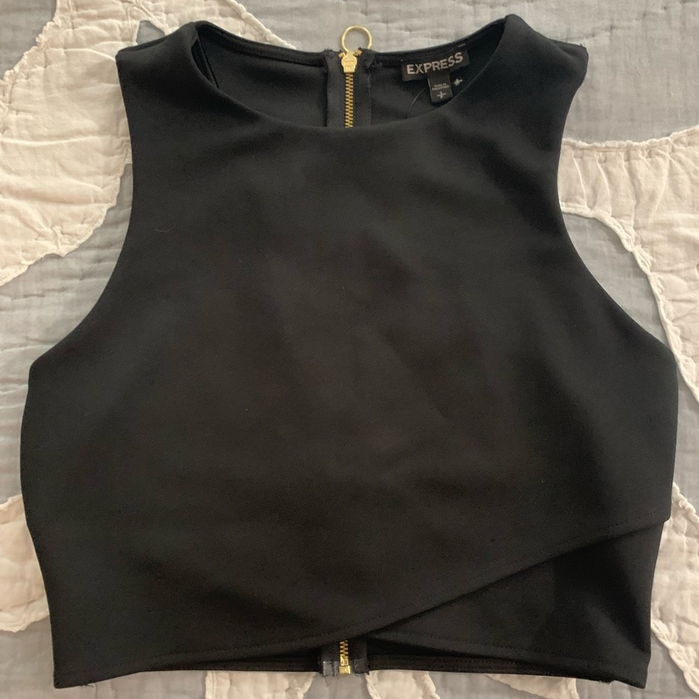 Never been worn. Express crop top size small.